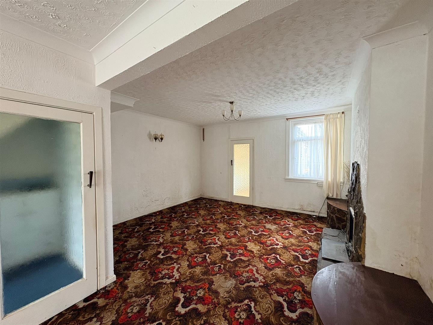 Lan Avenue, Morriston, Swansea, SA6 7AZ